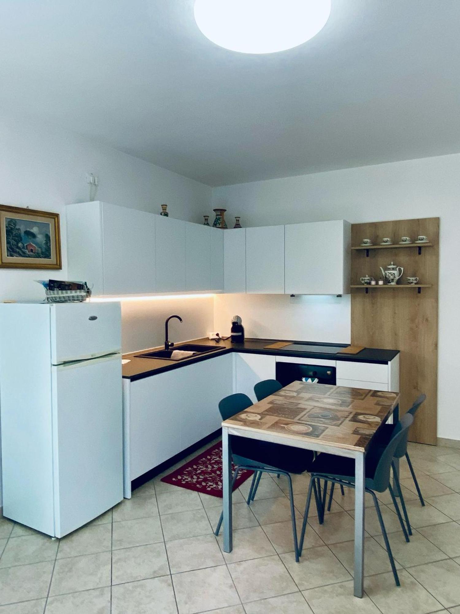 Alma Apartment Sirmione Exterior foto