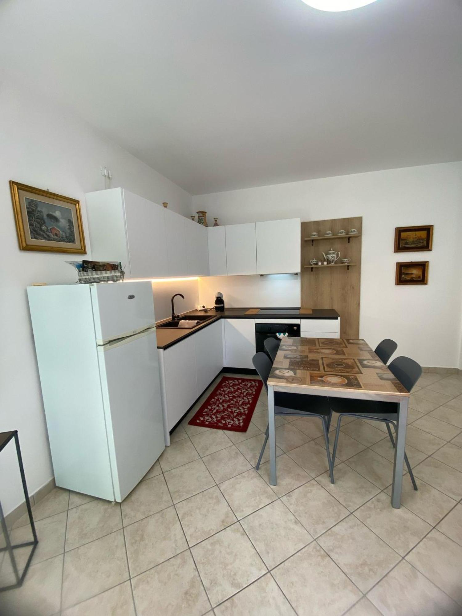 Alma Apartment Sirmione Habitación foto