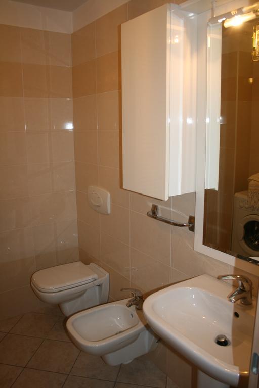 Alma Apartment Sirmione Exterior foto